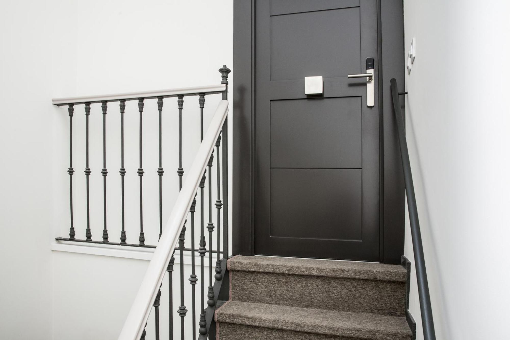 Puerta Catedral Holiday Suites Sevilha Quarto foto