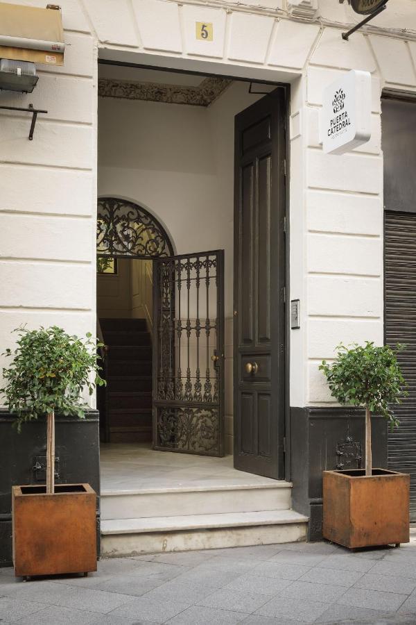 Puerta Catedral Holiday Suites Sevilha Exterior foto